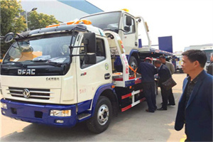 盐城汽车道路救援拖车价格